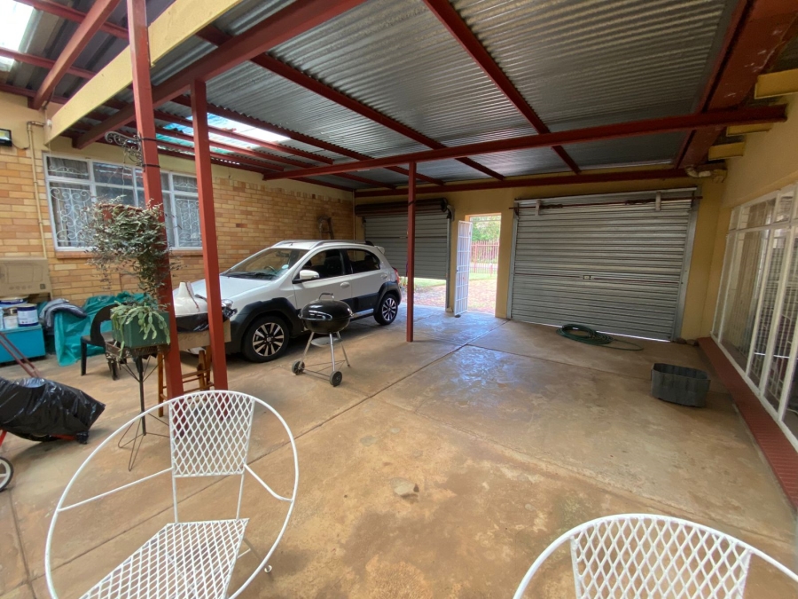 5 Bedroom Property for Sale in Die Bult North West